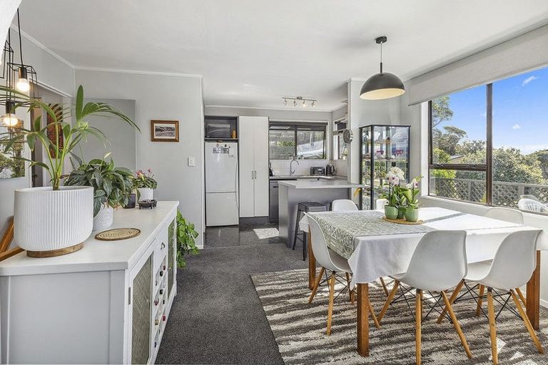 Photo of property in 5 Tikati View, Titahi Bay, Porirua, 5022