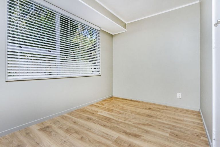 Photo of property in 1/348 Glenfield Road, Glenfield, Auckland, 0629