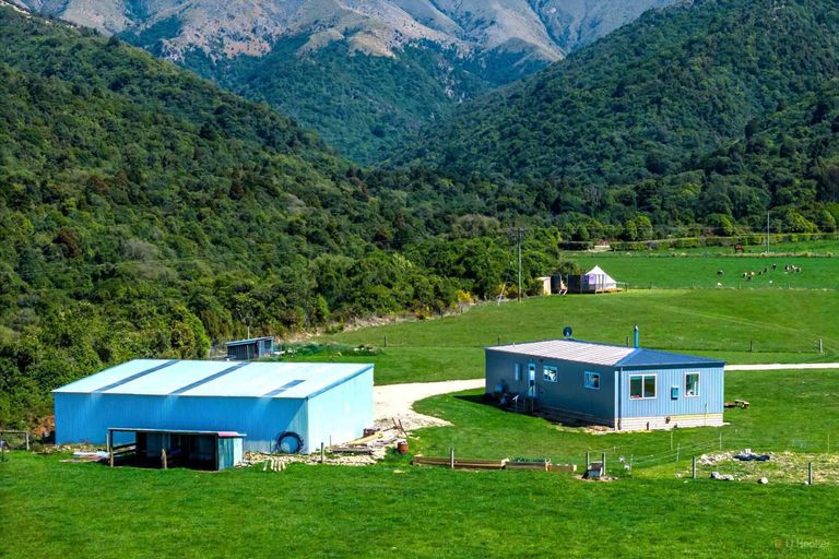 Photo of property in 367 Engelbrechts Road, Hunter, Waimate, 7978