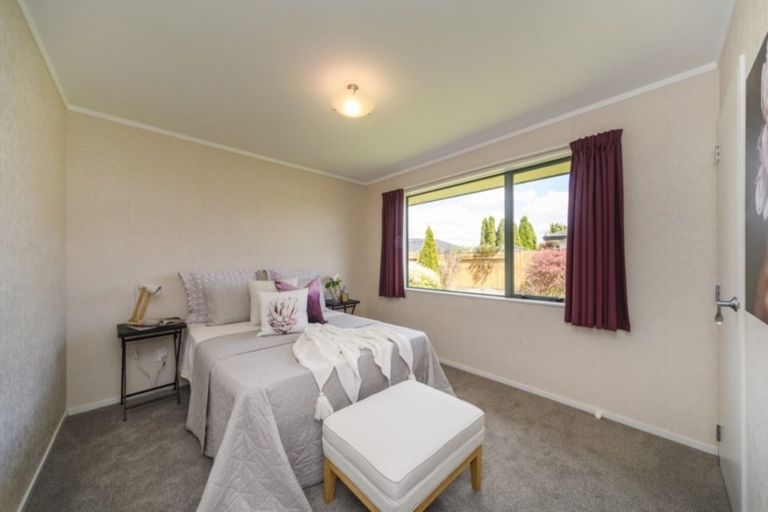Photo of property in 63 Meridian Grove, Kelvin Grove, Palmerston North, 4414