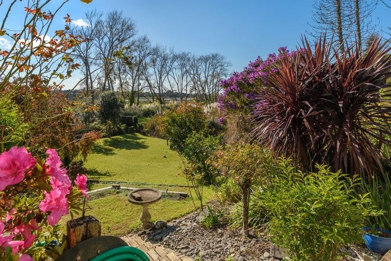 Photo of property in 14 Waikareao Way, Brookfield, Tauranga, 3110