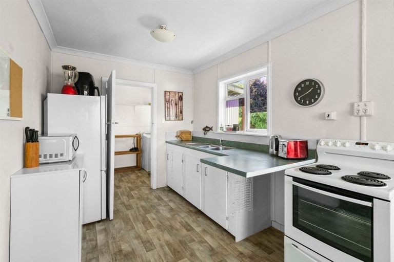 Photo of property in 2/5 Tokomaru Street, Welbourn, New Plymouth, 4312