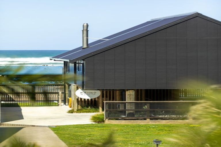 Photo of property in 10b Beach Road, Waihi Beach, 3611