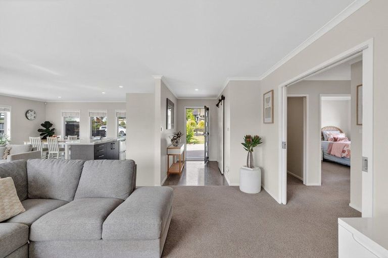 Photo of property in 14 Rochfort Crescent, Pyes Pa, Tauranga, 3112