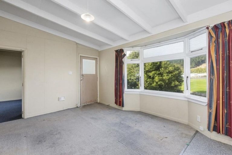 Photo of property in 113 Harbour Terrace, North Dunedin, Dunedin, 9016