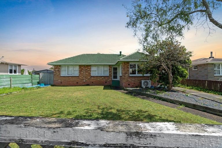Photo of property in 13 Albion Place, Papakura, 2110