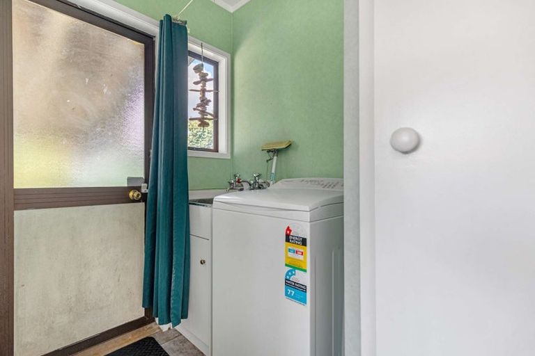 Photo of property in 15a Wingrove Road, Owhata, Rotorua, 3010