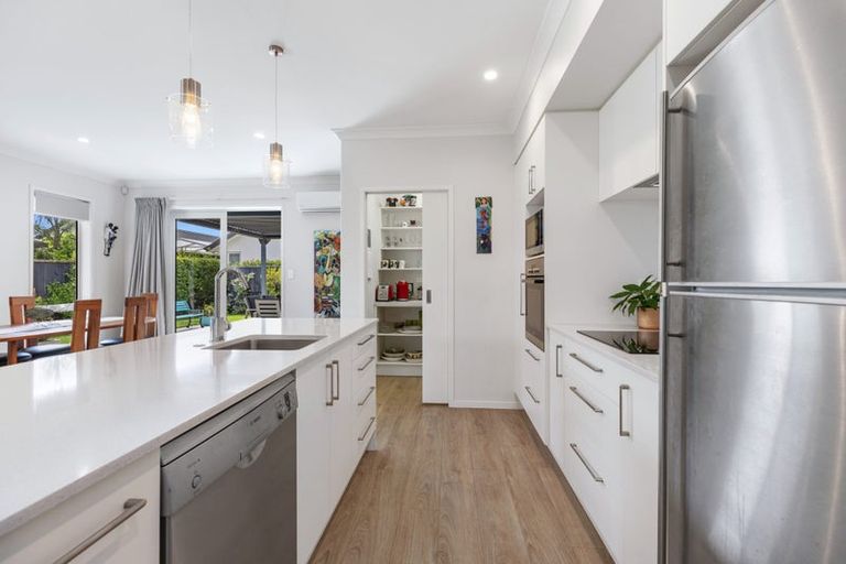 Photo of property in 77 Sandhurst Drive, Papamoa Beach, Papamoa, 3118