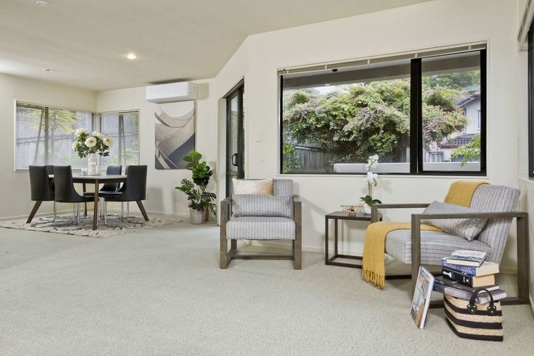 Photo of property in 2/29 John Court Street, Birkenhead, Auckland, 0626