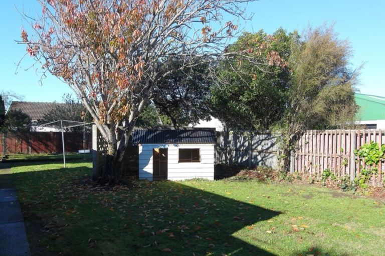Photo of property in 21 Inwoods Road, Parklands, Christchurch, 8083