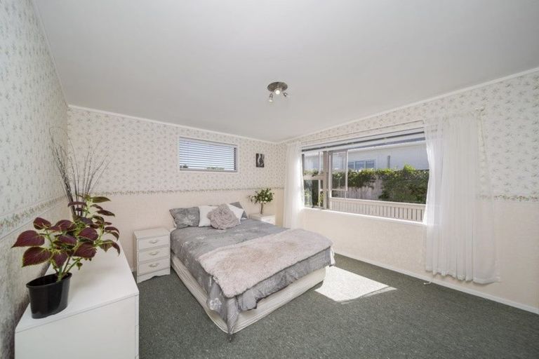 Photo of property in 1/3 Tainui Street, Welbourn, New Plymouth, 4312