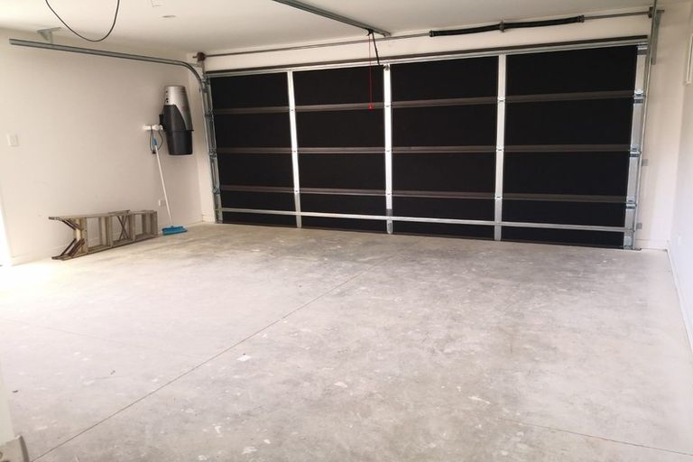 Photo of property in 135 Tiriwa Drive, Massey, Auckland, 0614