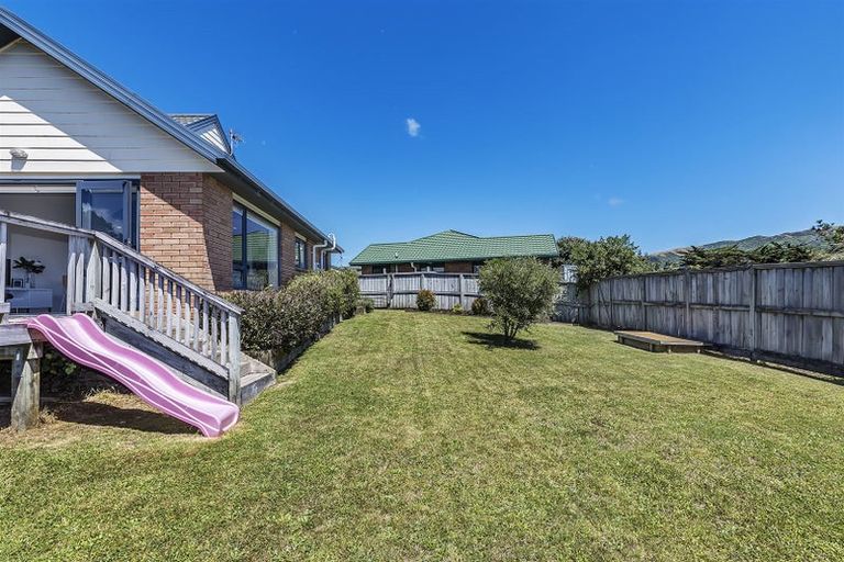Photo of property in 43a Apple Terrace, Ranui, Porirua, 5024