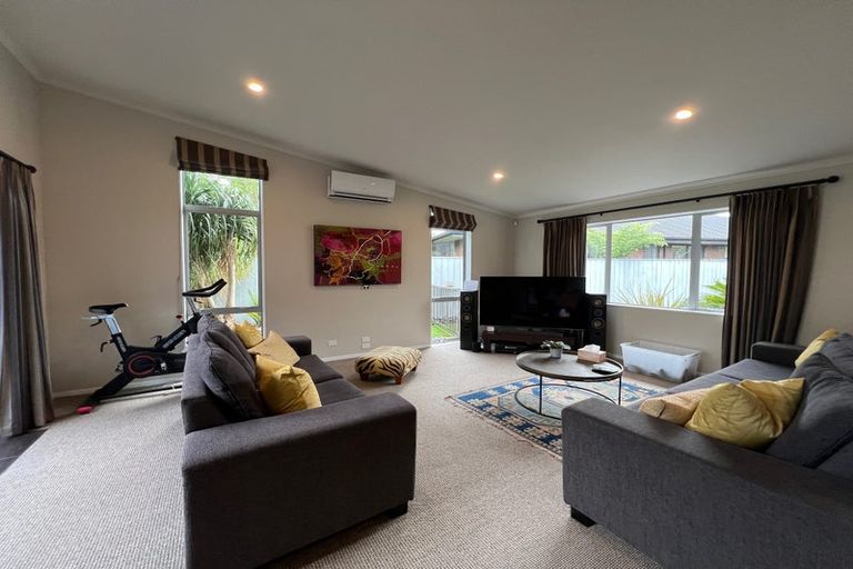 Photo of property in 20 Azure Place, Huntington, Hamilton, 3210