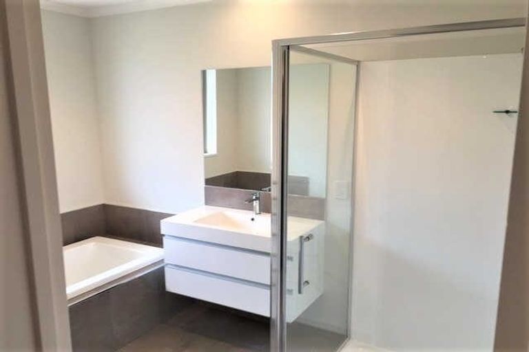 Photo of property in 28 Huntingdon Drive, Rangiora, 7400