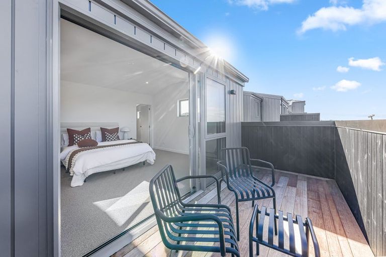 Photo of property in 12c Kowhai Road, Campbells Bay, Auckland, 0630