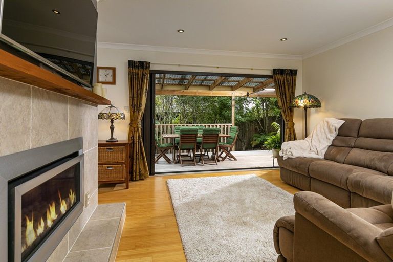 Photo of property in 30e Schnapper Rock Road, Schnapper Rock, Auckland, 0632