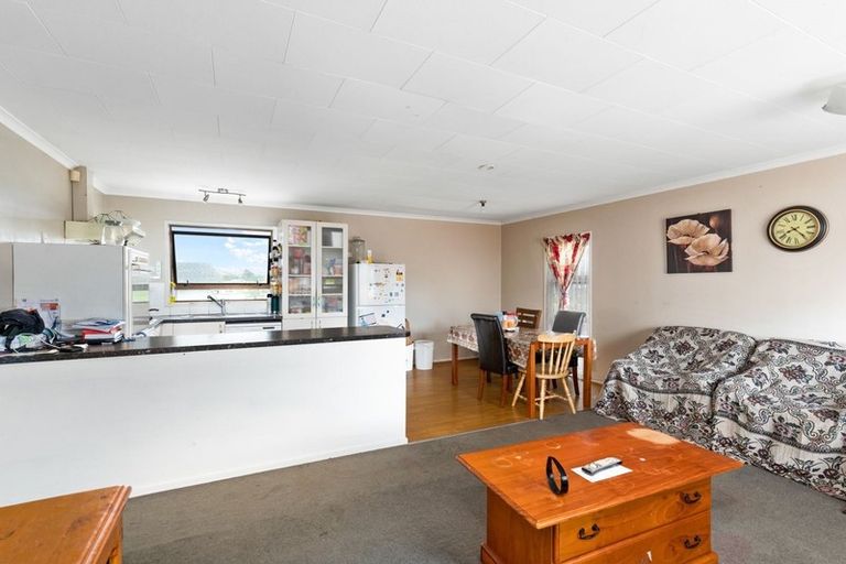 Photo of property in 150a Don Buck Road, Massey, Auckland, 0614