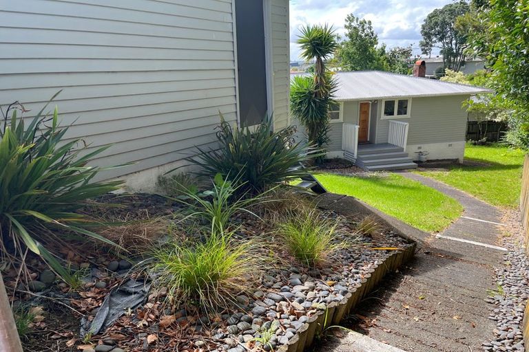 Photo of property in 33 Amberley Avenue, Te Atatu South, Auckland, 0610