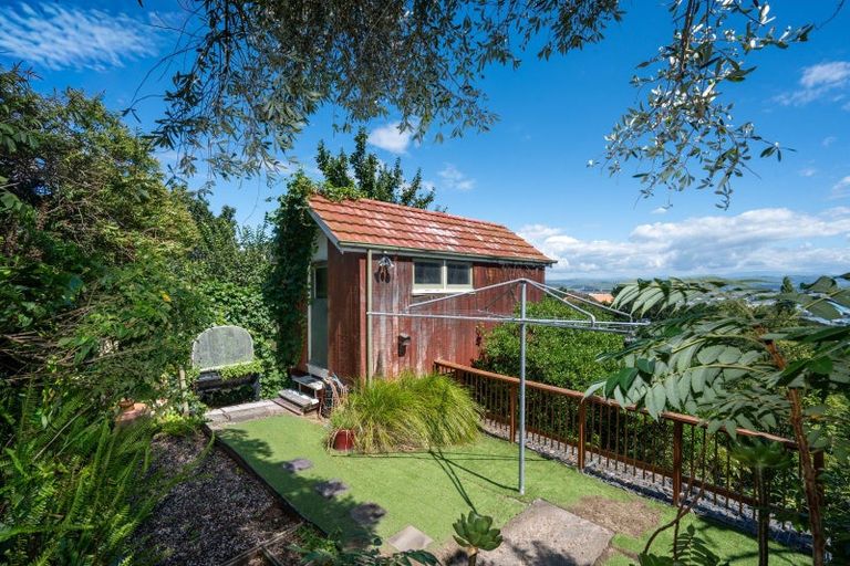 Photo of property in 2 Coleman Terrace, Hospital Hill, Napier, 4110