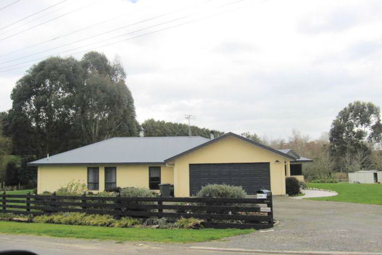 Photo of property in 122a Kawiu Road, Levin, 5510