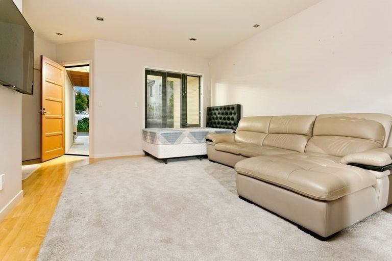 Photo of property in Point Ridge, 19/130 Gills Road, Albany Heights, Auckland, 0632