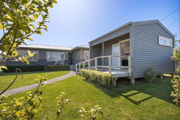 Photo of property in 7 Palmerston Road, Havelock North, 4130