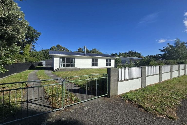 Photo of property in 35 Waite Street, Featherston, 5710