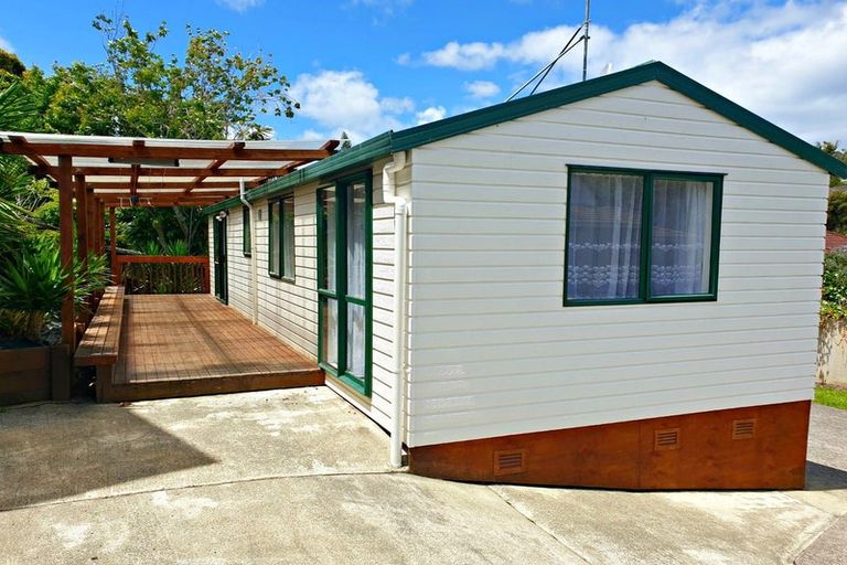 Photo of property in 14 Redwing Street, Browns Bay, Auckland, 0630