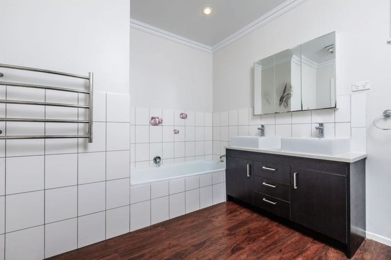 Photo of property in 1/120 Archers Road, Glenfield, Auckland, 0629