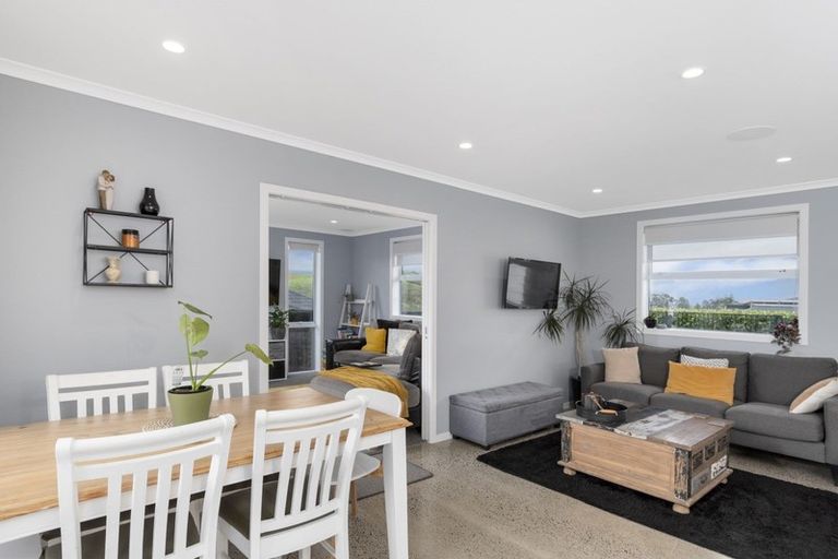 Photo of property in 17 Ballintoy Park Drive, Welcome Bay, Tauranga, 3175