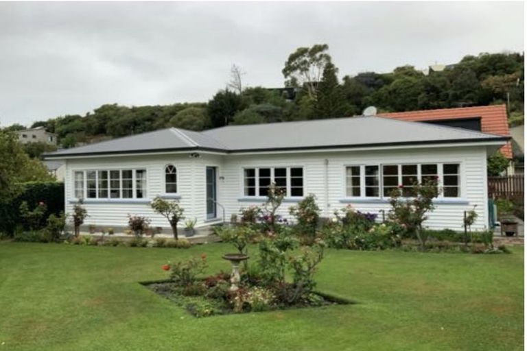 Photo of property in 39 Augusta Street, Redcliffs, Christchurch, 8081