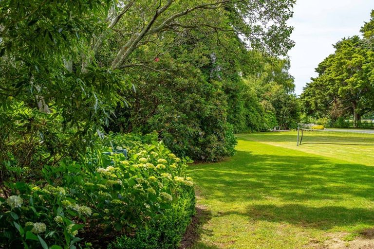 Photo of property in 152 No 1 Line, Tauwharenikau, Featherston, 5771