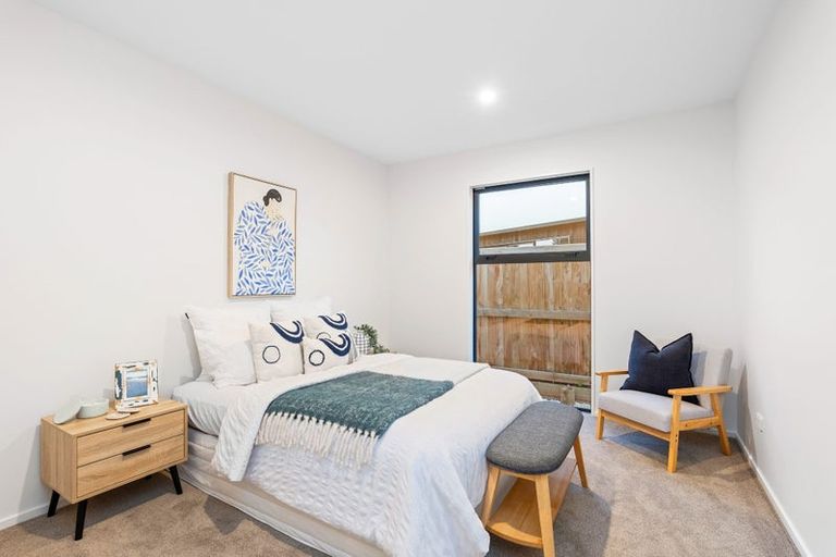 Photo of property in 16 Soleares Avenue, Mount Pleasant, Christchurch, 8081
