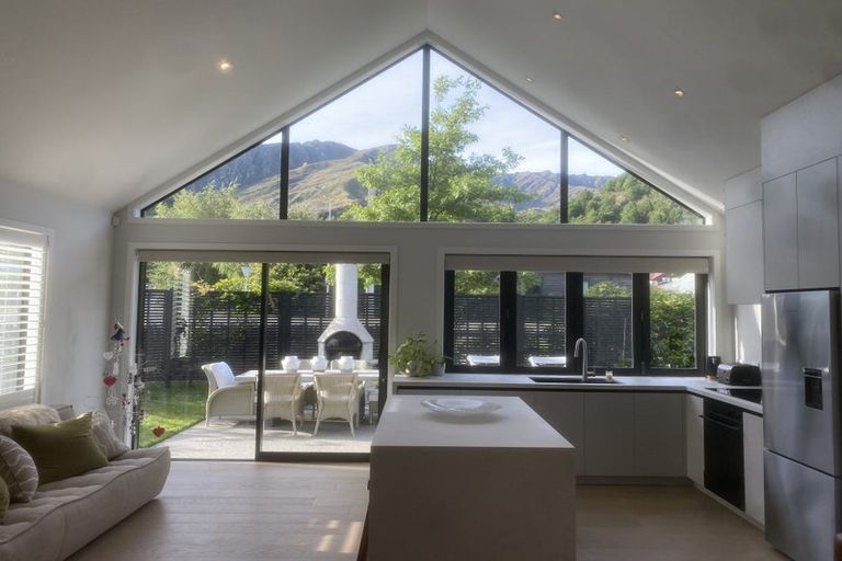 Photo of property in 25 Flynn Lane, Arrowtown, 9302