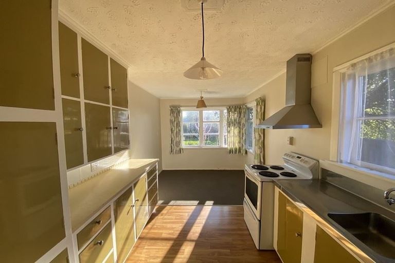 Photo of property in 30 Christian Street, Bryndwr, Christchurch, 8053