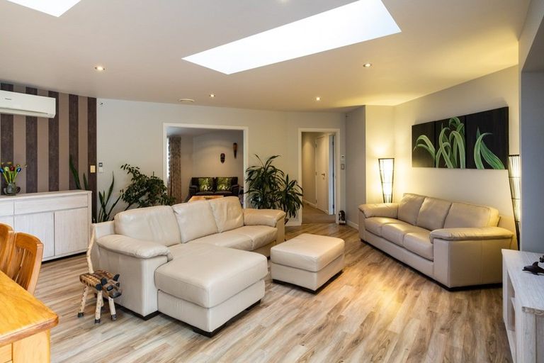 Photo of property in 43 Tauroa Valley Road, Havelock North, 4130