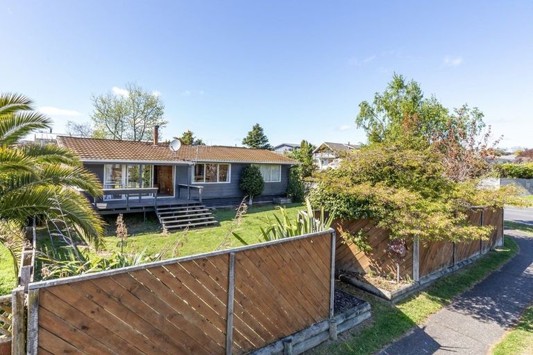 Photo of property in 2 Hyde Avenue, Richmond Heights, Taupo, 3330