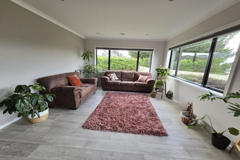 Photo of property in 116 Endeavour Drive, Whitby, Porirua, 5024