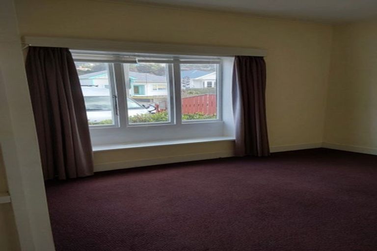 Photo of property in 199 Onepu Road, Lyall Bay, Wellington, 6022