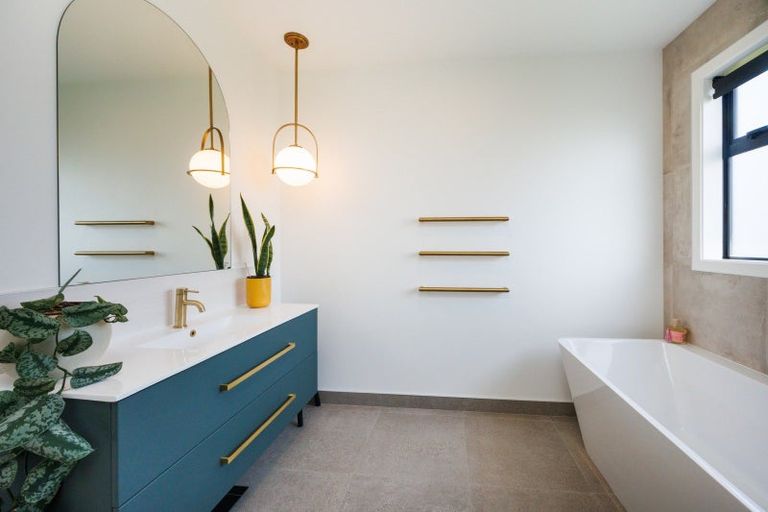 Photo of property in 4 Castlebridge Lane, Aokautere, Palmerston North, 4471