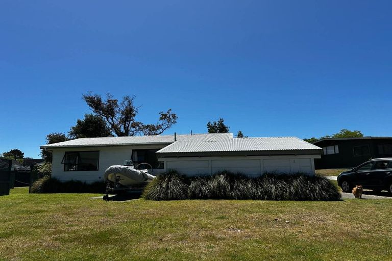 Photo of property in 5 Coutts Road, Pauanui, Hikuai, 3579