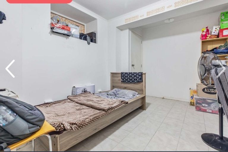 Photo of property in 1/10 Bishop Street, Green Bay, Auckland, 0604