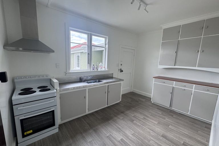 Photo of property in 12 Moana Street, Hokowhitu, Palmerston North, 4410