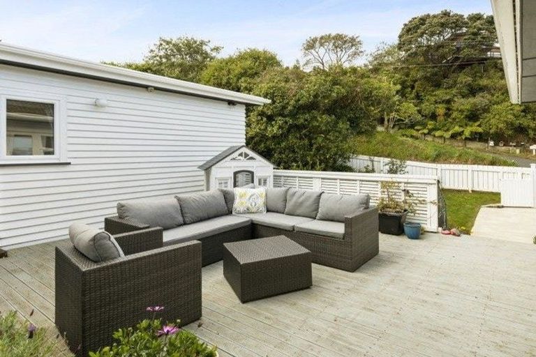 Photo of property in 99 Normandale Road, Normandale, Lower Hutt, 5010