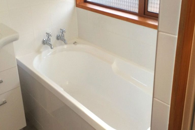 Photo of property in 48 Leeward Drive, Whitby, Porirua, 5024