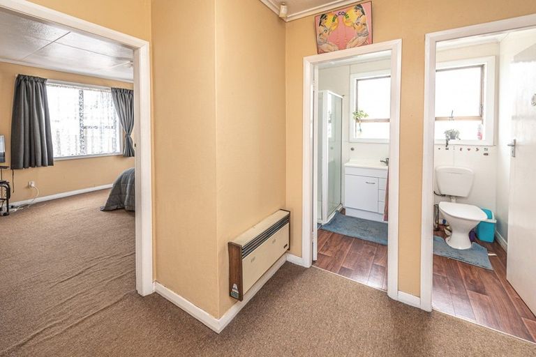 Photo of property in 28 Konini Street, Tawhero, Whanganui, 4501