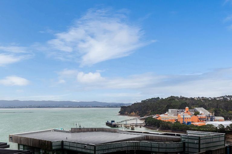 Photo of property in 1/26 Tizard Road, Birkenhead, Auckland, 0626