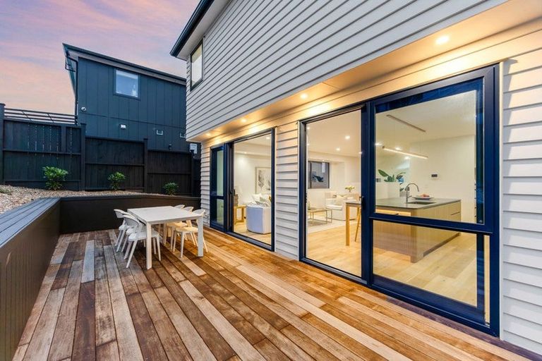 Photo of property in 17 Tupa Street, Long Bay, Auckland, 0630