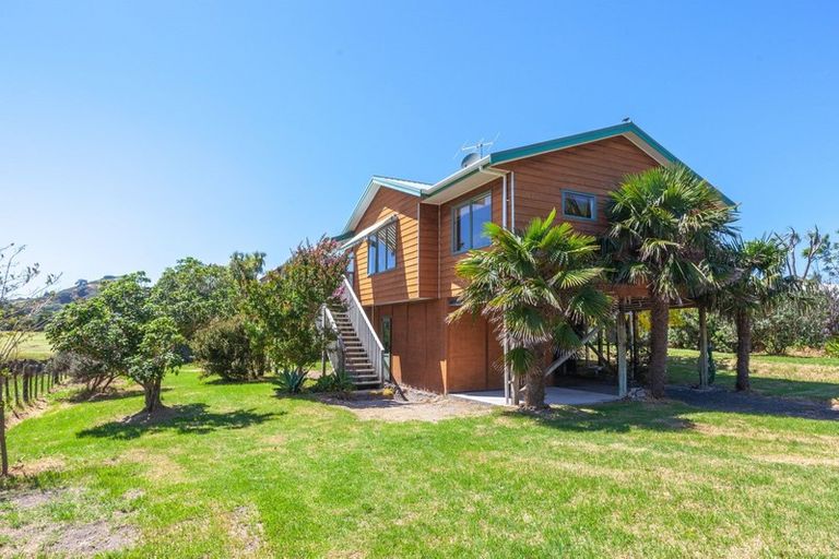 Photo of property in 25 Pa Road, Hahei, Whitianga, 3591